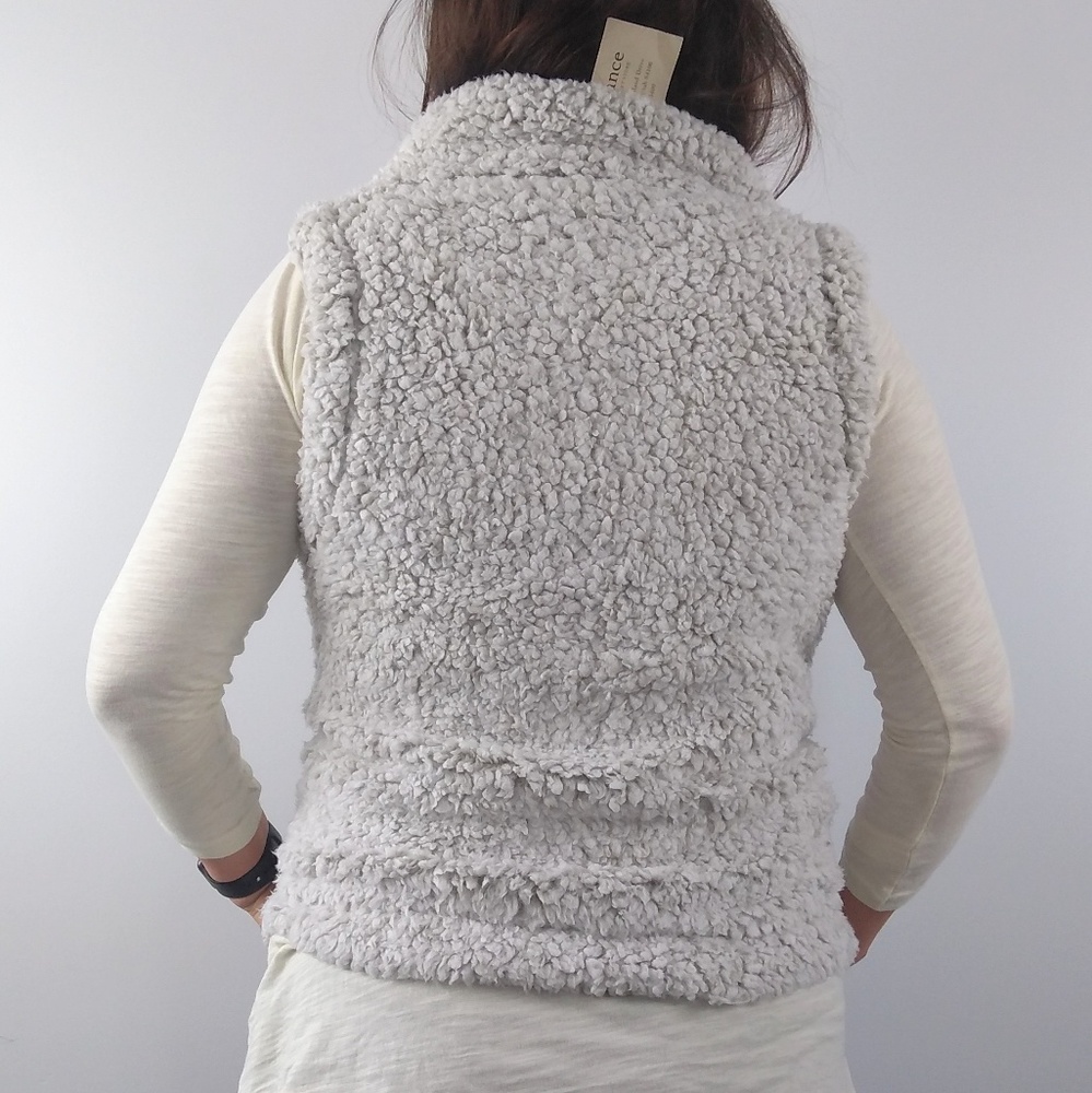 🔥FINAL SALE🔥🌿ARCTIC FROST VEST🌿 - Picture 9 of 12